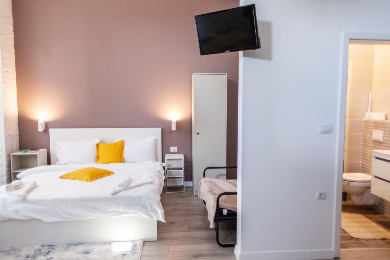 Modern Studio In The Heart Of Iasi Buitenkant foto