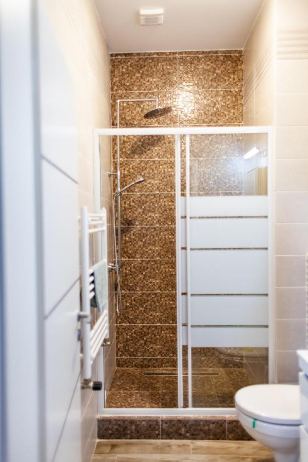 Modern Studio In The Heart Of Iasi Buitenkant foto