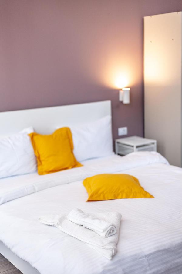 Modern Studio In The Heart Of Iasi Buitenkant foto